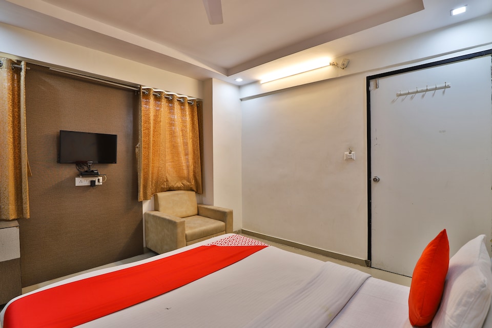 Hotel Balaji, Navrangpura Ahmedabad, Ahmedabad