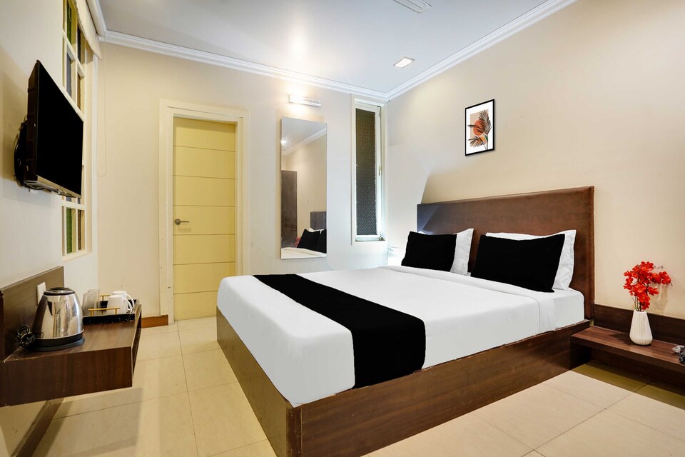 Hotel O New Aatish Market Metro Station, Jaipur Airport, Jaipur