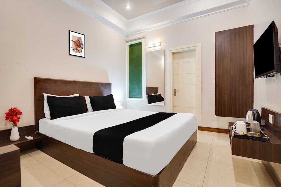 Hotel O New Aatish Market Metro Station, Jaipur Airport, Jaipur