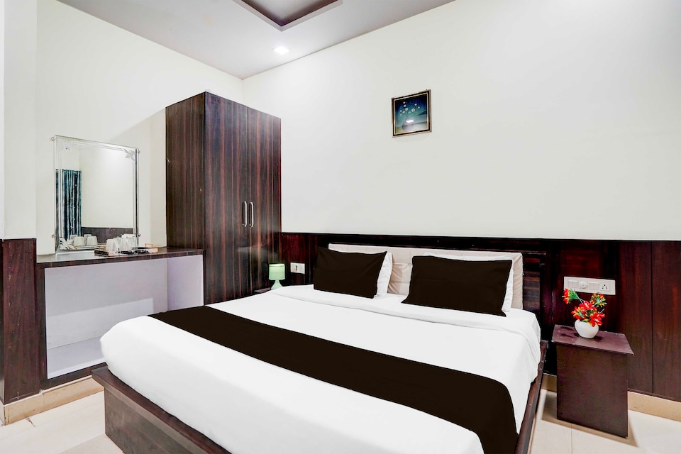 Hotel O  Faizabad Road Opp BBD University, Faizabad Road, Lucknow