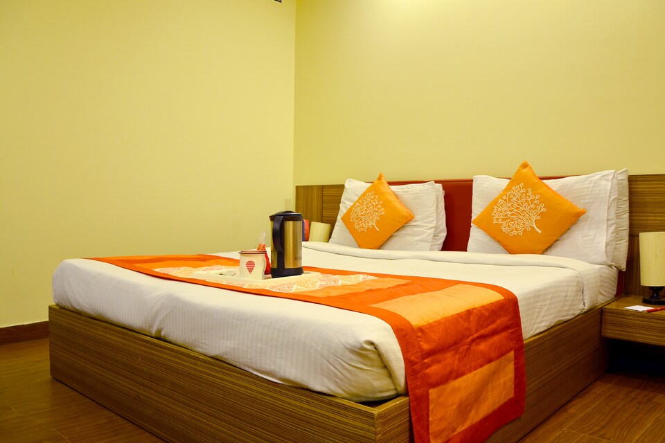 OYO 2355 The Pearl Hotels, Karol Bagh Delhi, Delhi