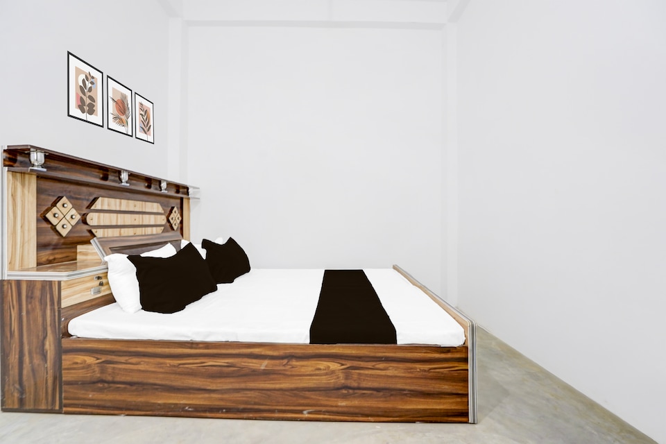 SPOT ON Ma Sharda, Mumfordganj Allahabad, Prayagraj