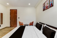 Collection O Mailardevpally Near Owaisi Hospital Tolkanti Arcade