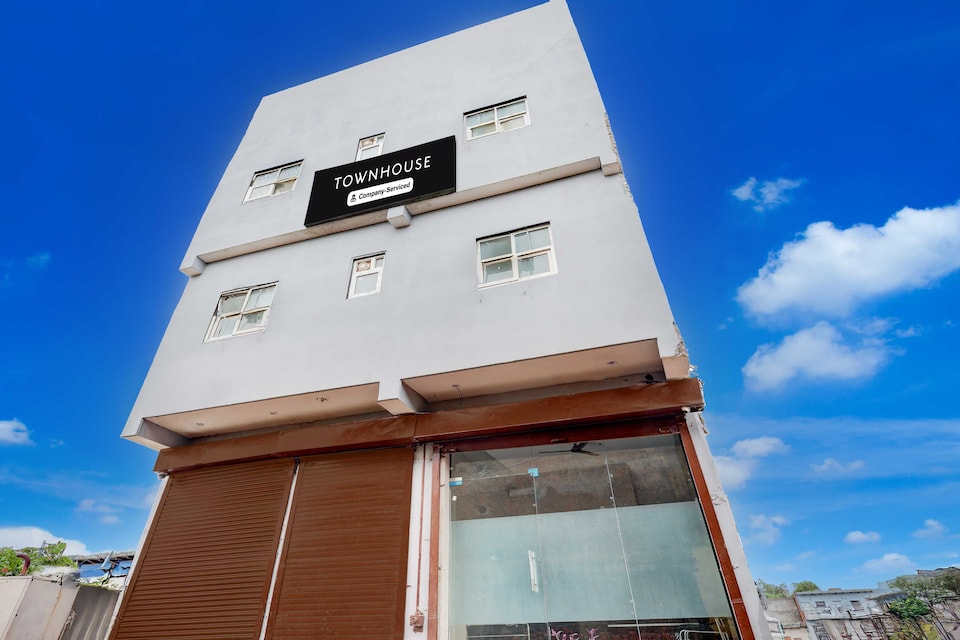 [Day Stay - 12 Hrs Slot : 8 AM to 8 PM] Townhouse Sector 33 Gurgaon, Old Gurgaon, Gurgaon