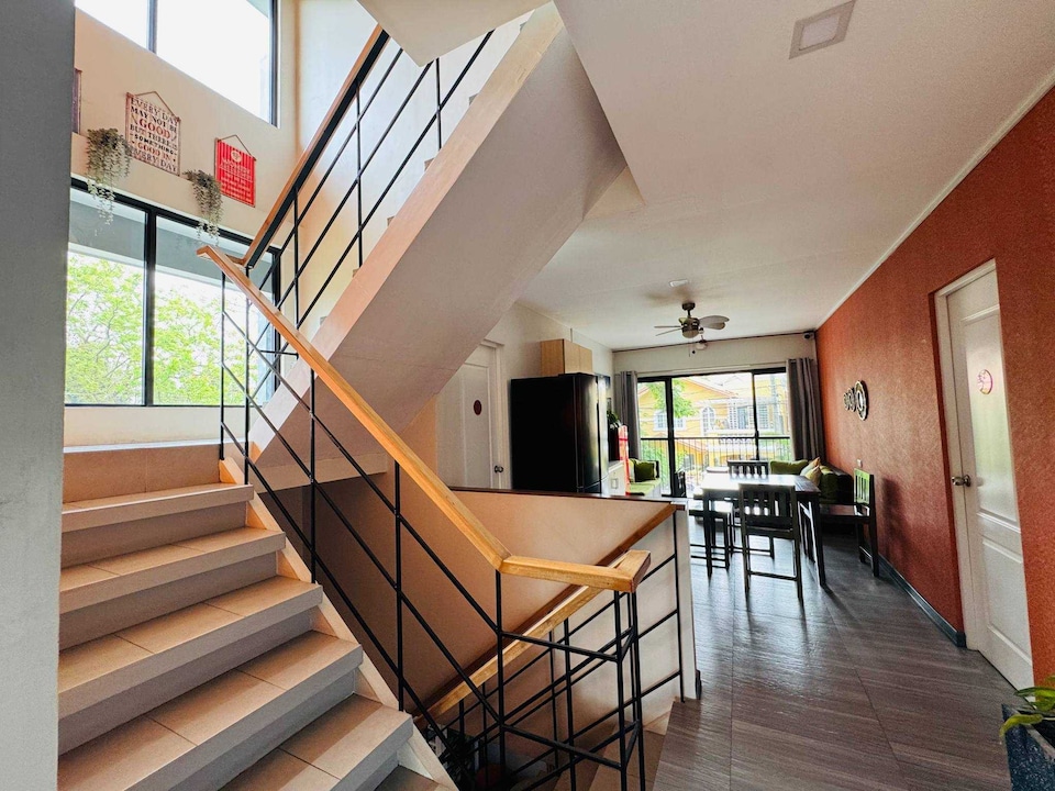 Townhouse Oak Kegama Residences, Cavite Region, Cavite