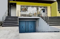 Collection O Meetpet Priyadarshani Park