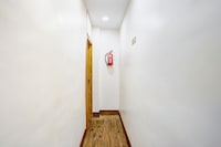 Collection O Mumbai Khar Road Railway Station