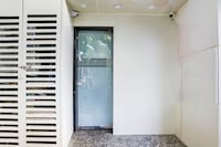 Collection O Mumbai Khar Road Railway Station