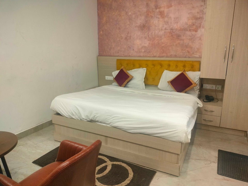 Collection O Sukhmani Medical College Ambience Tower, Cluster Chandigarh, Chandigarh