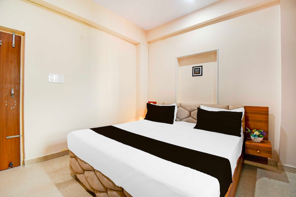 Collection O Collection O Kumhrar Archeological Park Hotel Karuna Palace, Patna, Patna