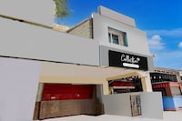 Collection O Vadapalani Metro Station Vishnu's Galaxy Rooms