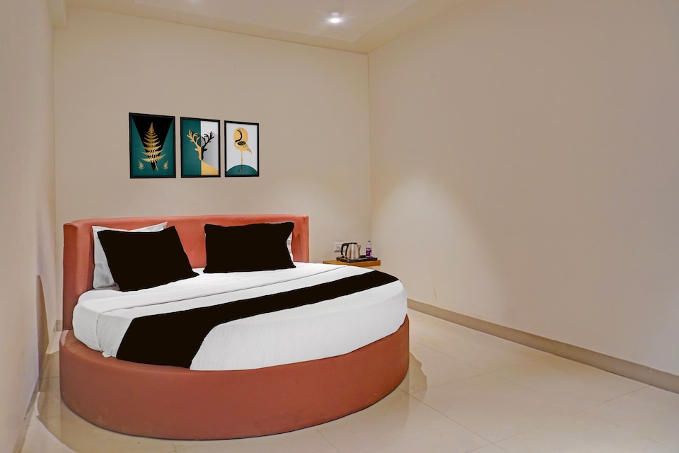 Hotel O Relax Inn Executive, Hadapsar Pune, Pune