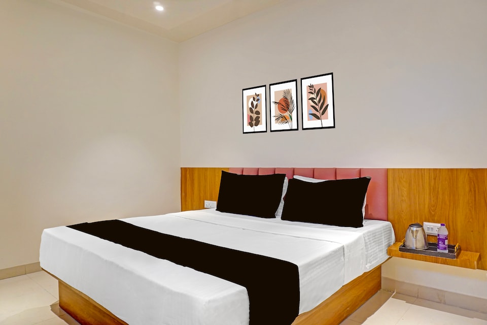 Hotel O Relax Inn Executive, Hadapsar Pune, Pune