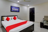 Collection O Kurnool Bus Stand RR Residency