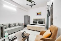 Hotel O Rohini Sector 21 Shelter Inn