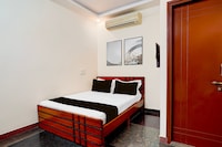 SPOT ON Sj Comforts Boarding And Lodging 