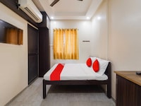 Collection O Thousand Lights Metro Station