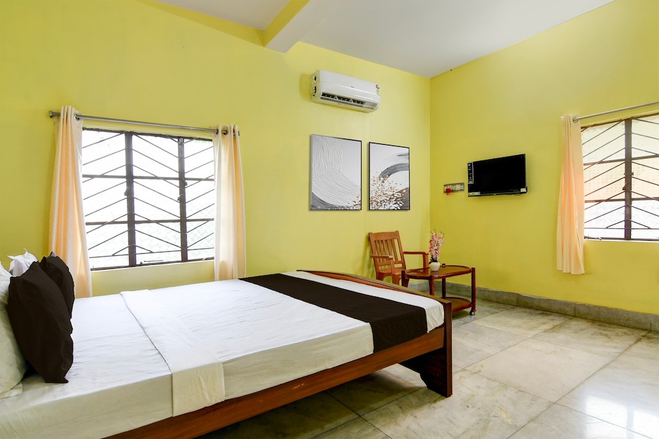 Hotel O QUEEN HOTEL RESTAURANT BANQUET , Howrah Kolkata, Kolkata