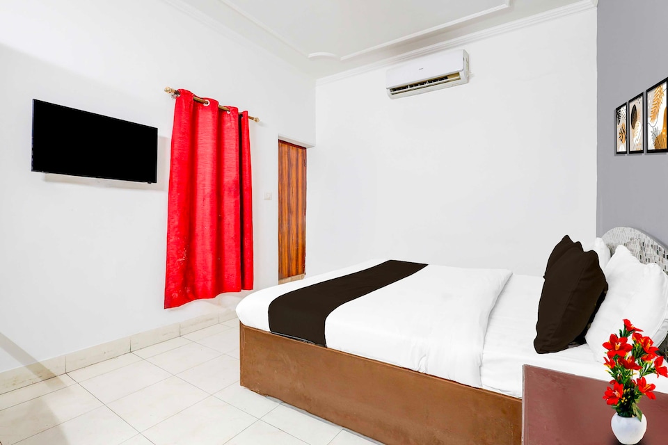 Hotel O East of Kailash Near Kailash Colony Metro Station, Greater Kailash Delhi, Delhi