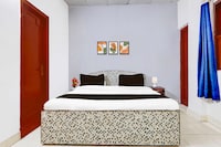 Hotel O East of Kailash Near Kailash Colony Metro Station