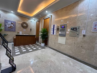 Luxury Oasis Apartments in Barsha Heights 	