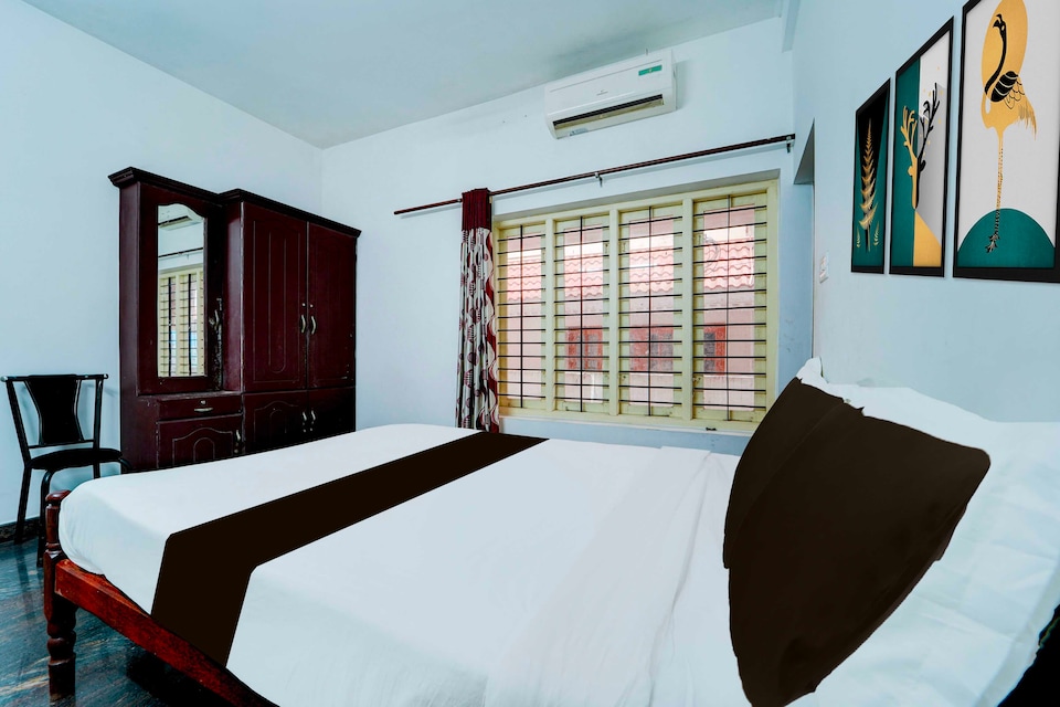 Collection O Chembumukku Kakkanad, Kakkanad Kochi, Kochi