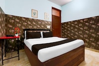 Collection O Hari Nagar Near Mayapuri Metro station