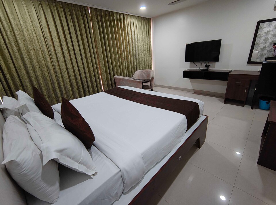 Collection O Cineplanet Kompally, Kukatpally, Hyderabad