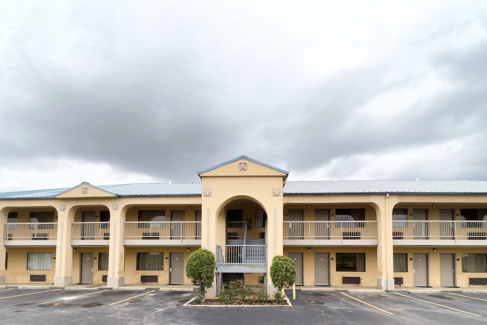 Deerfield Inn By Capital O Blytheville AR I55, Blytheville AR, Blytheville AR