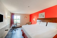 Capital O Fairway Inn - Baytown La Porte TX