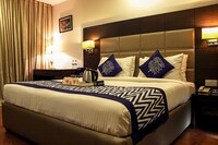 OYO Hotel Africa Avenue Near Lotus Temple