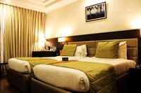 OYO Hotel Africa Avenue Near Lotus Temple