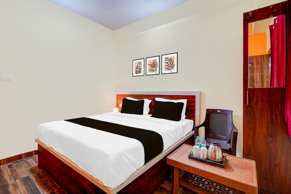 HOTEL O UTSAV STAY, Nagarbhavi Bangalore, Bangalore