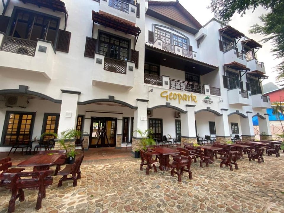 OYO Geopark Oriental Village Boutique Hotel, Langkawi Central, Langkawi