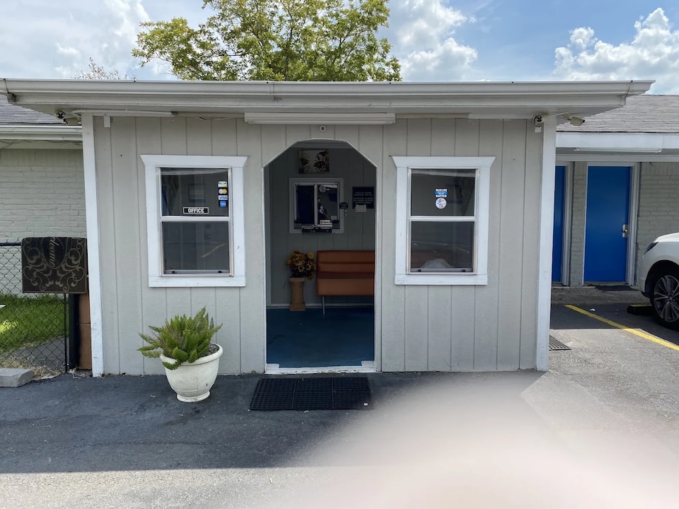 Motel 19 By Capital O Baytown I-10,  Baytown, TX,  Baytown, TX