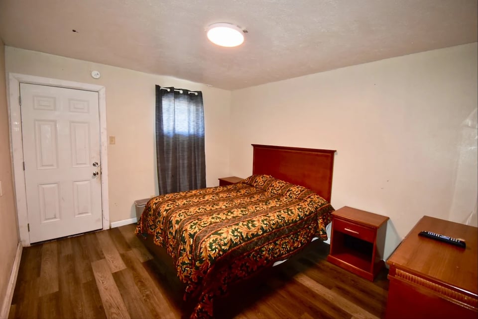 Motel 19 By Capital O Baytown I-10,  Baytown, TX,  Baytown, TX
