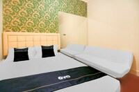 OYO 94669 Hotel Puri Inn Panakkukang Makassar