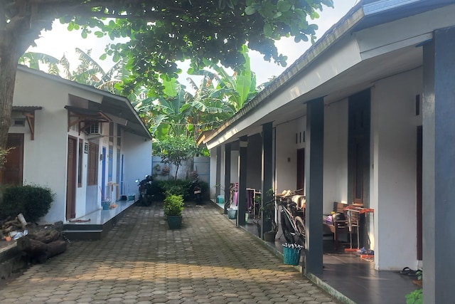 OYO 94672 Putri Kinasih