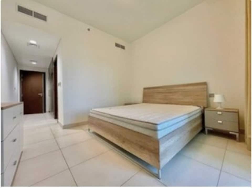 OYO HOME 1563 1 Br With Amazing View Towards Masdar City, Madinat Zayed Abu Dhabi, Abu Dhabi