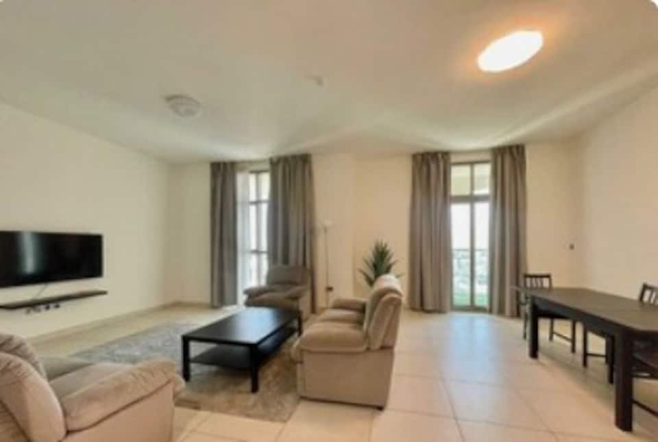 OYO HOME 1565 1 Br Spacious Room With Guest Washroom, Madinat Zayed Abu Dhabi, Abu Dhabi