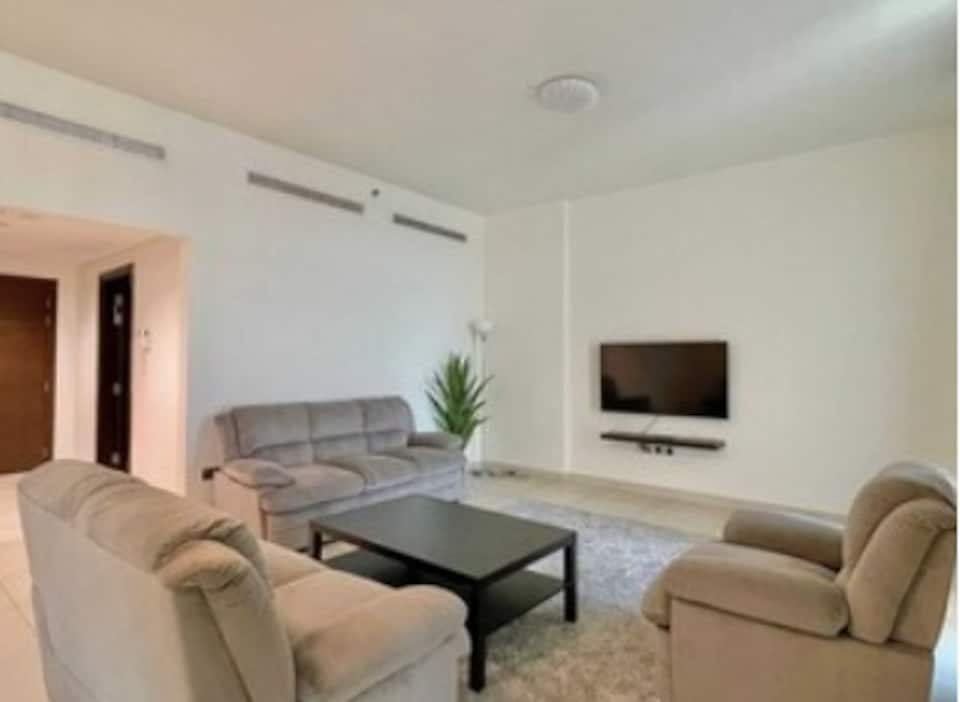 OYO HOME 1565 1 Br Spacious Room With Guest Washroom, Madinat Zayed Abu Dhabi, Abu Dhabi