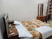 SPOT ON Bhagwat Bhawan