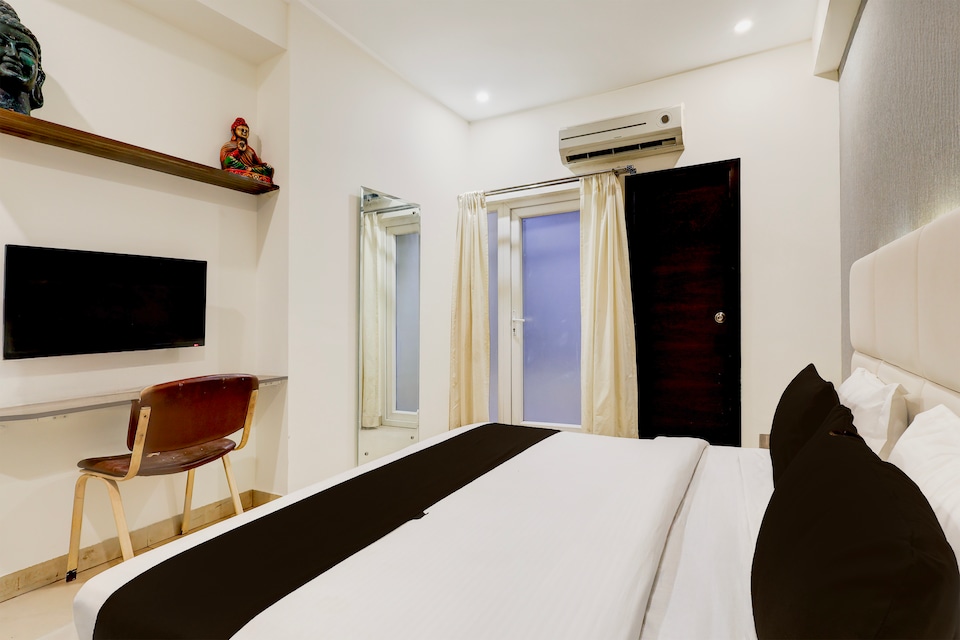 Super Townhouse Hotel Sec- 54 Golf Course Road, Golf Course Road, Gurgaon