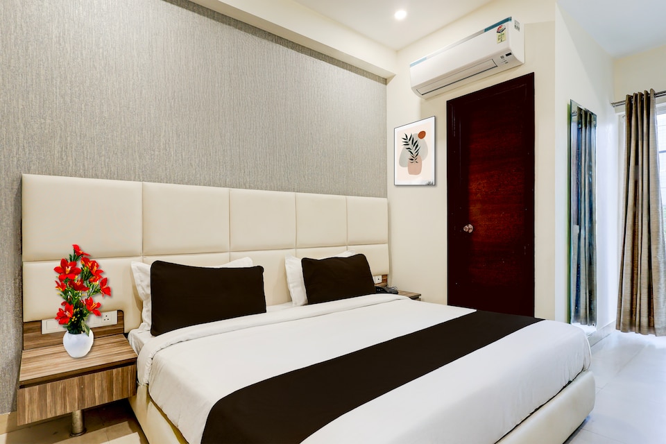 Super Townhouse Hotel Sec- 54 Golf Course Road, Golf Course Road, Gurgaon