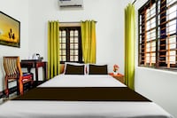 Super Townhouse Hotel Sec- 54 Golf Course Road