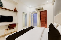 Townhouse Hotel Sec- 54 Golf Course Road