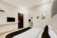 Super Townhouse Hotel Sec- 54 Golf Course Road