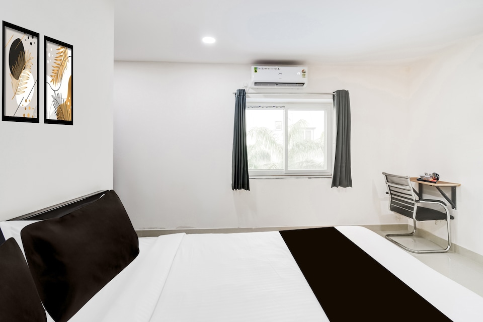 Super Townhouse Golden Temple Manikonda, Gachibowli, Hyderabad