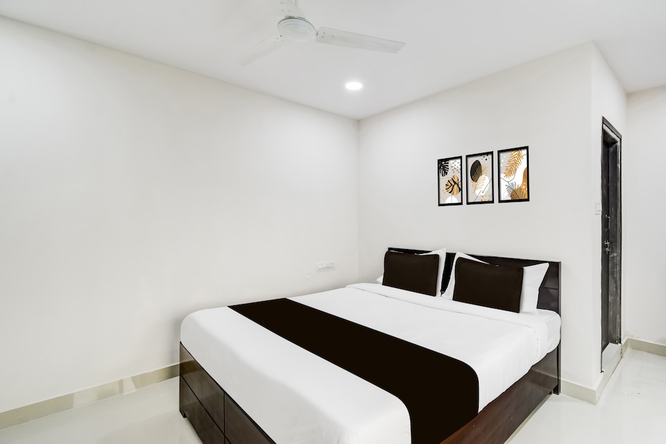 Super Townhouse Golden Temple Manikonda, Gachibowli, Hyderabad