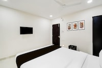 Super Townhouse Golden Temple Manikonda